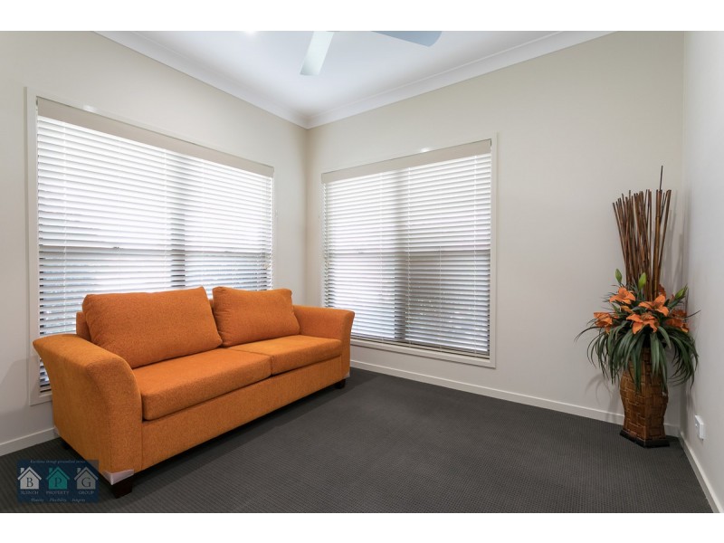 39 Ningaloo Drive, Pimpama QLD 4209