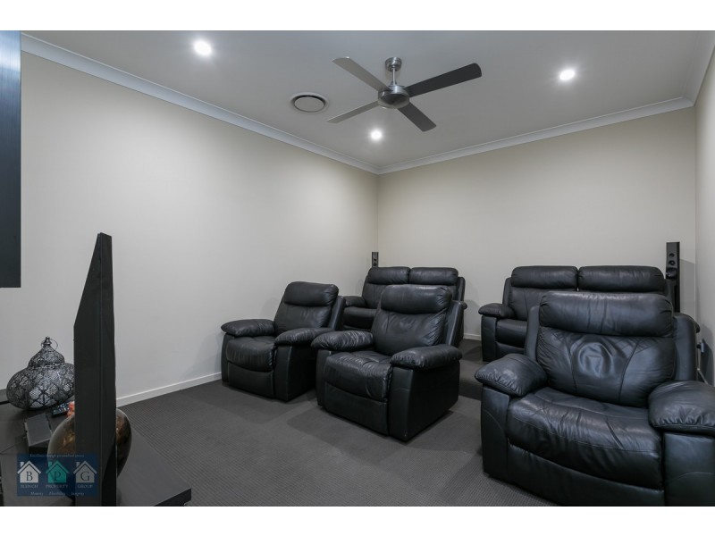 39 Ningaloo Drive, Pimpama QLD 4209