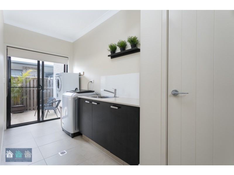 39 Ningaloo Drive, Pimpama QLD 4209