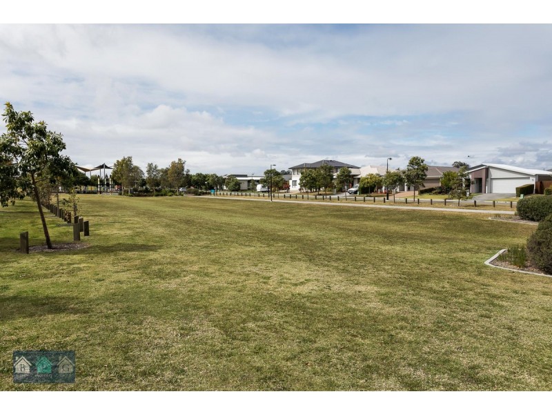 39 Ningaloo Drive, Pimpama QLD 4209