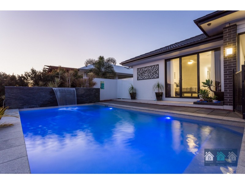 8 Sundown Place, Jacobs Well QLD 4208