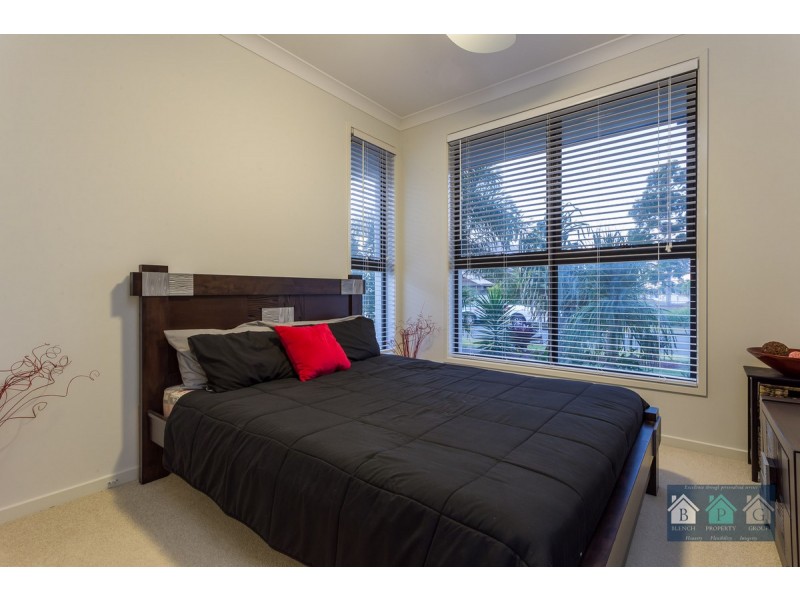 8 Sundown Place, Jacobs Well QLD 4208