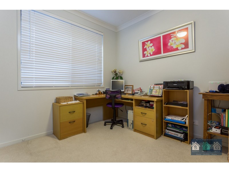 8 Sundown Place, Jacobs Well QLD 4208