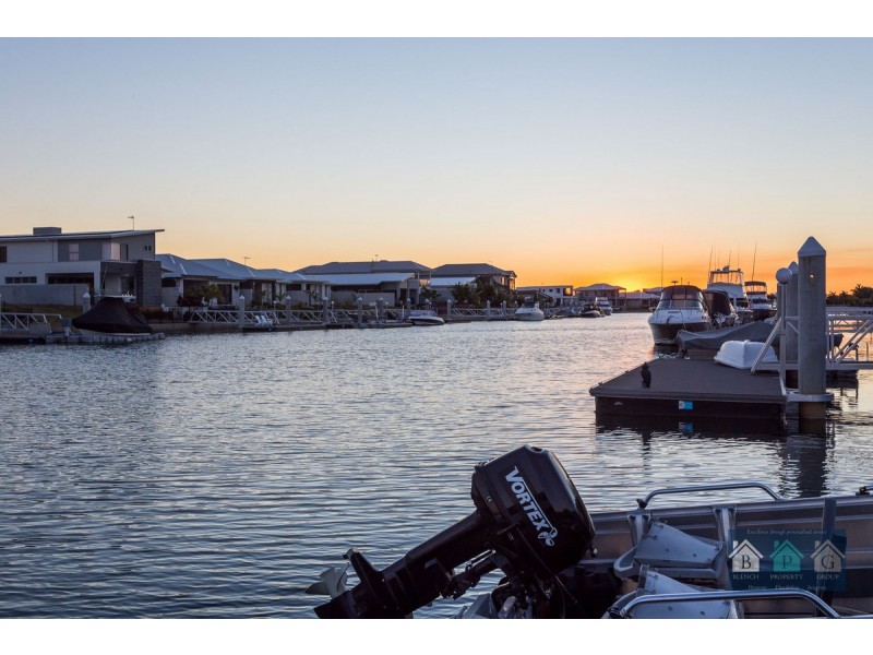 8 Sundown Place, Jacobs Well QLD 4208
