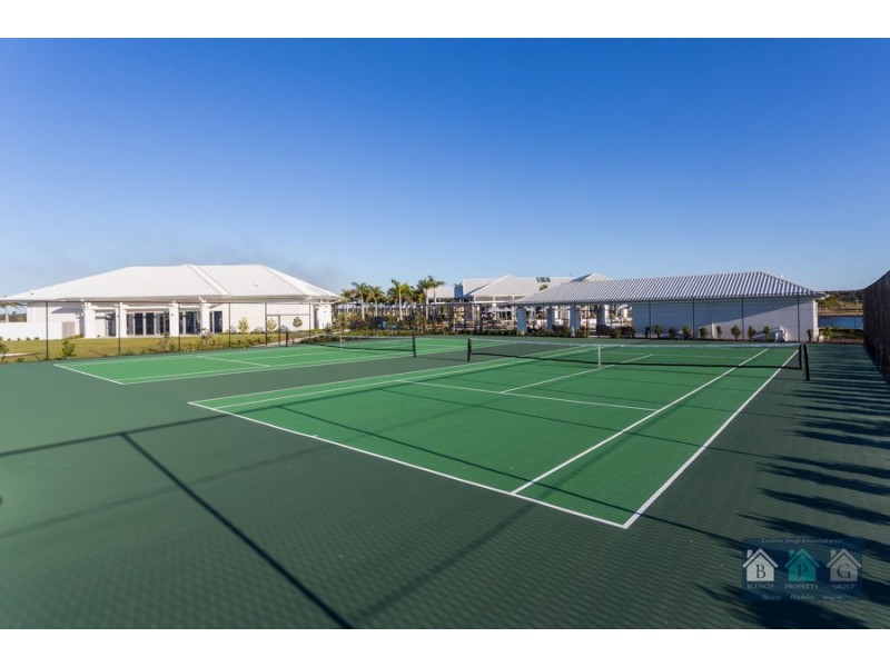 8 Sundown Place, Jacobs Well QLD 4208