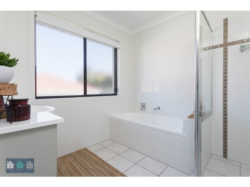 49 Sheffield Circuit, Pacific Pines QLD 4211