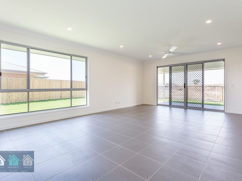 24 Seabright Circuit, Jacobs Well QLD 4208