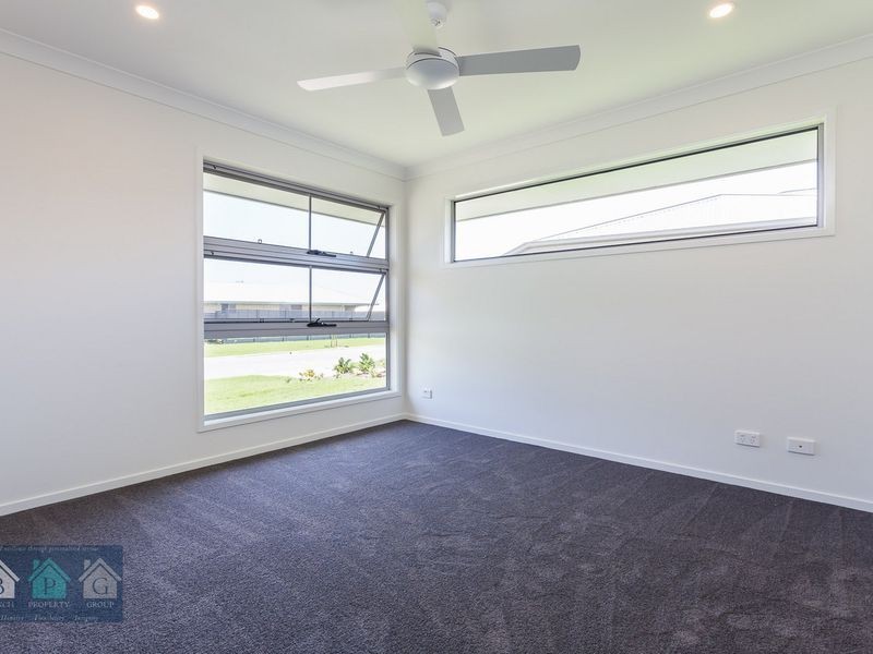 24 Seabright Circuit, Jacobs Well QLD 4208