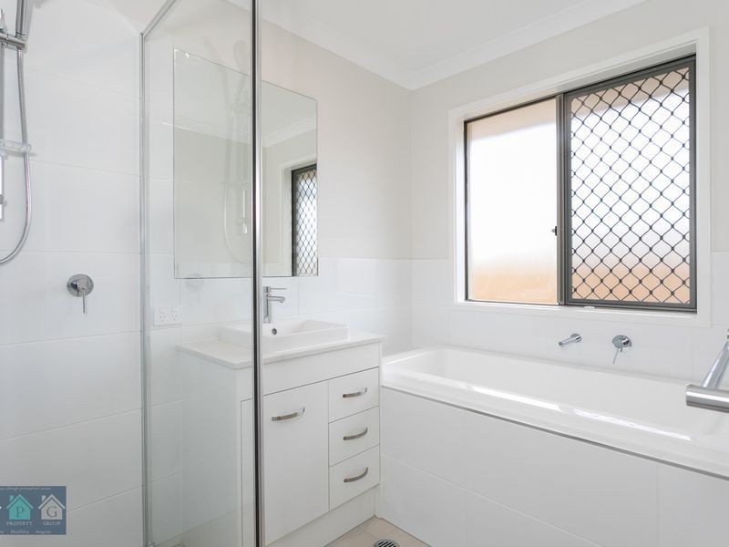 15 Dianella Crescent, Maudsland QLD 4210