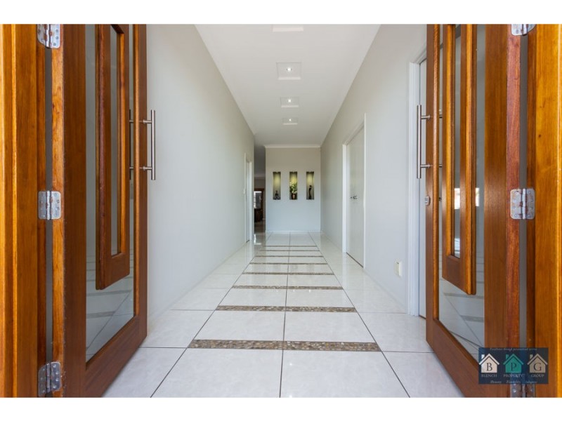 7 Windward Place, Jacobs Well QLD 4208