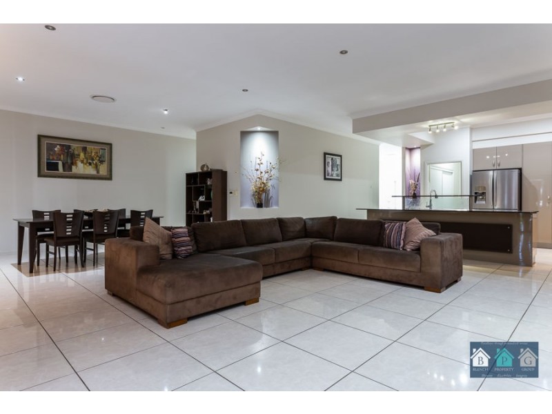 7 Windward Place, Jacobs Well QLD 4208