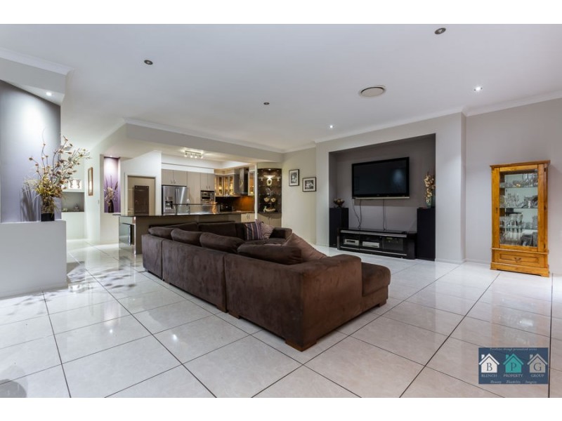 7 Windward Place, Jacobs Well QLD 4208