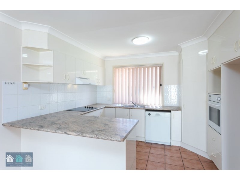 19 Tee Trees Boulevard, Arundel QLD 4214