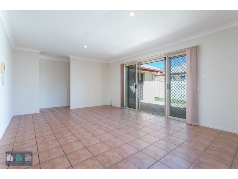 19 Tee Trees Boulevard, Arundel QLD 4214