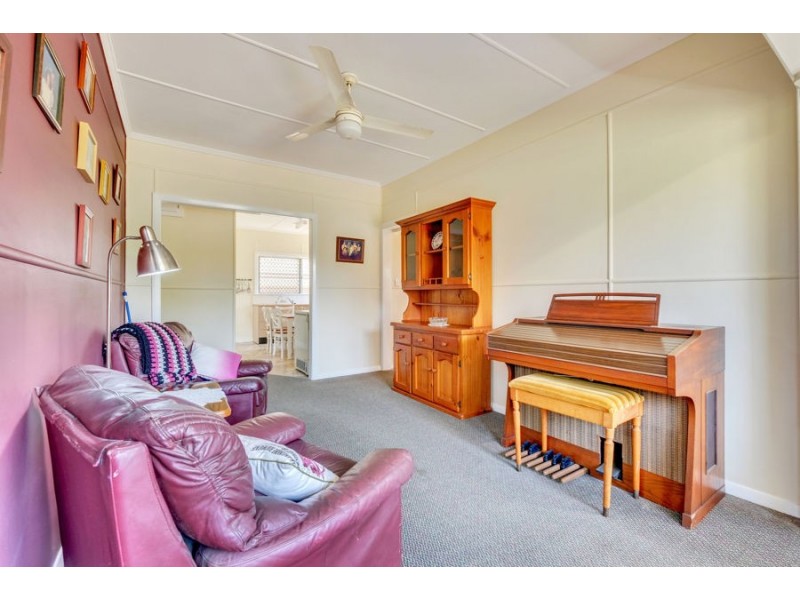 1 Watsonia Dr, Leichhardt QLD 4305