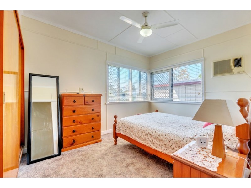 1 Watsonia Dr, Leichhardt QLD 4305