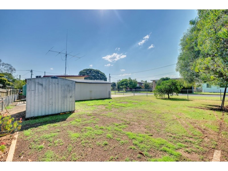 1 Watsonia Dr, Leichhardt QLD 4305