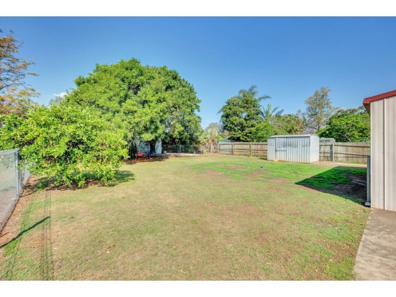 1 Watsonia Dr, Leichhardt QLD 4305