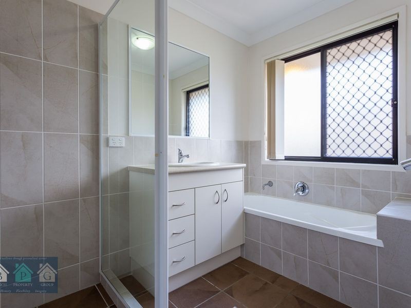 18 Sandpiper Circuit, Eagleby QLD 4207