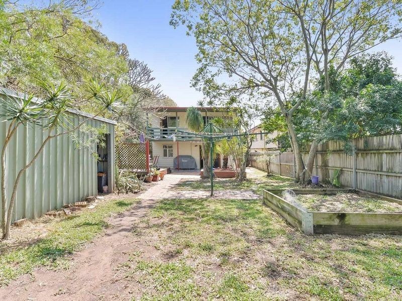 9 Mary Street, Redcliffe QLD 4020