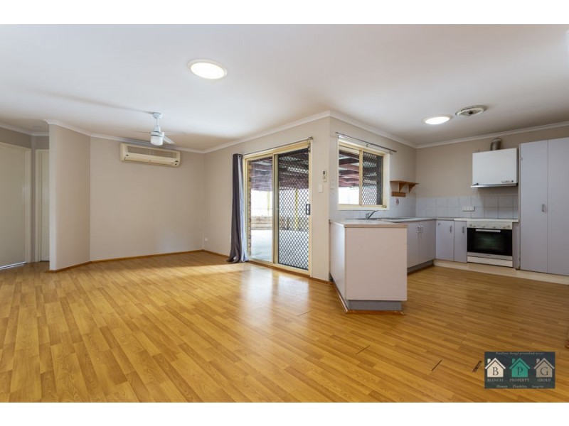8 Bix Court, Crestmead QLD 4132