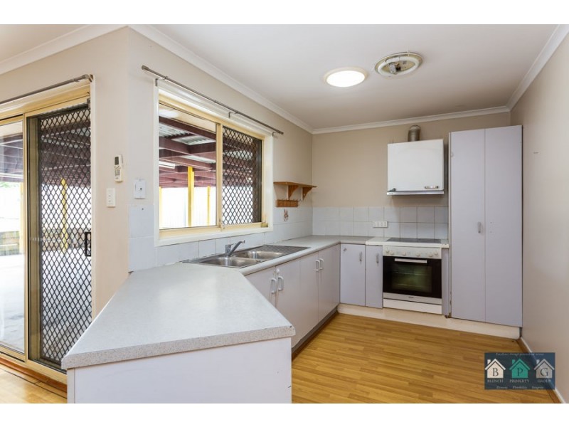 8 Bix Court, Crestmead QLD 4132