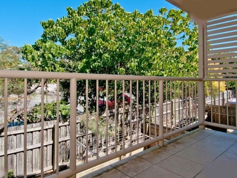 2/154-162 River Hills Road, Eagleby QLD 4207