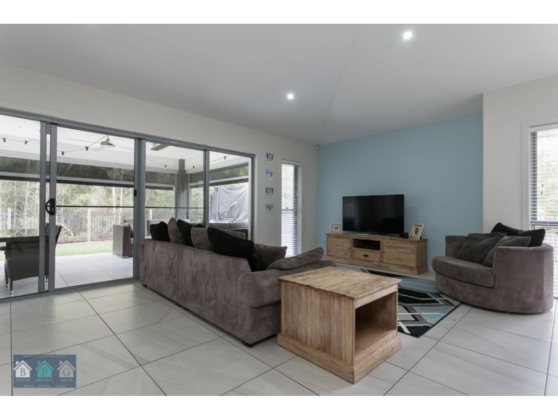 52 Bunderoo Circuit, Pimpama QLD 4209