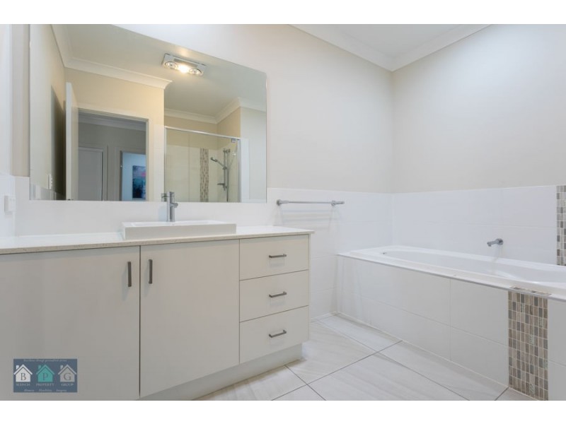 52 Bunderoo Circuit, Pimpama QLD 4209