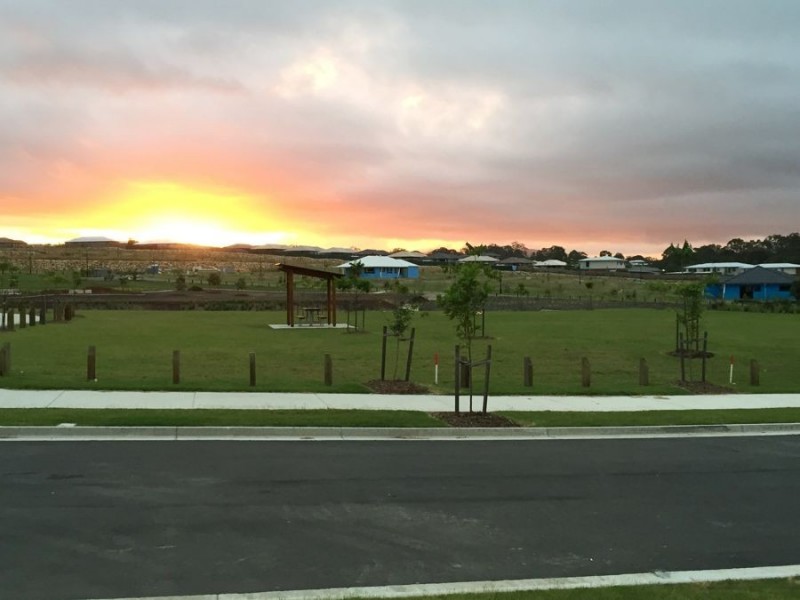 25 Milbrook Cr, Pimpama QLD 4209