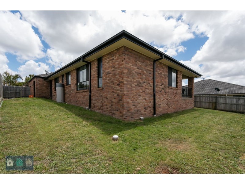 26 Paris Pde, Ormeau QLD 4208