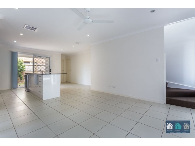 3/2 Lemur Parade, Dakabin QLD 4503