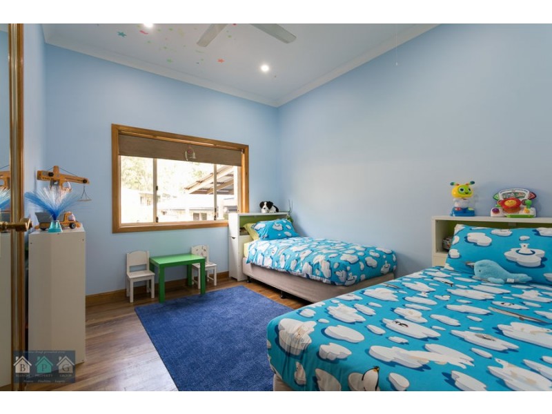 112 Halls Road, Luscombe QLD 4207