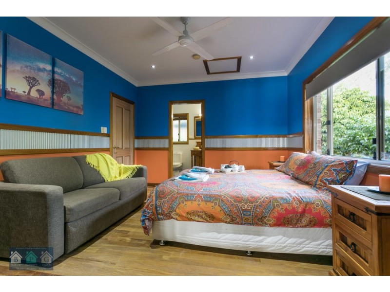 112 Halls Road, Luscombe QLD 4207