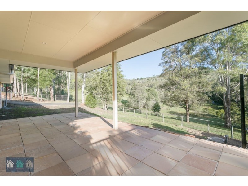 112 Halls Road, Luscombe QLD 4207