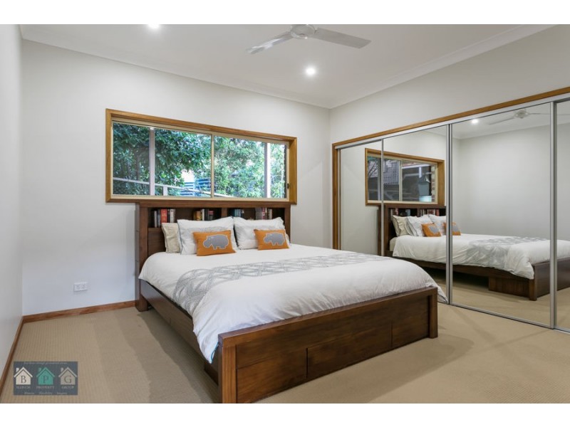 112 Halls Road, Luscombe QLD 4207