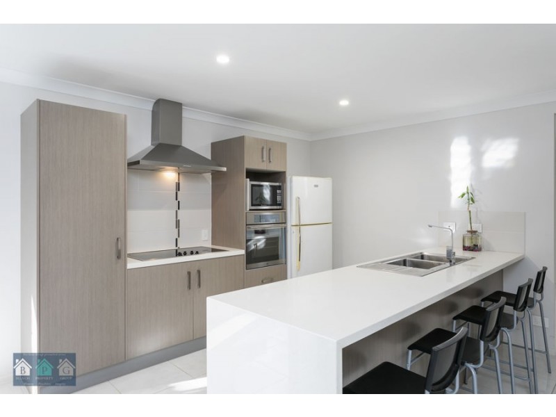 112 Halls Road, Luscombe QLD 4207