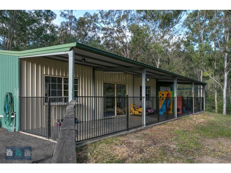 112 Halls Road, Luscombe QLD 4207