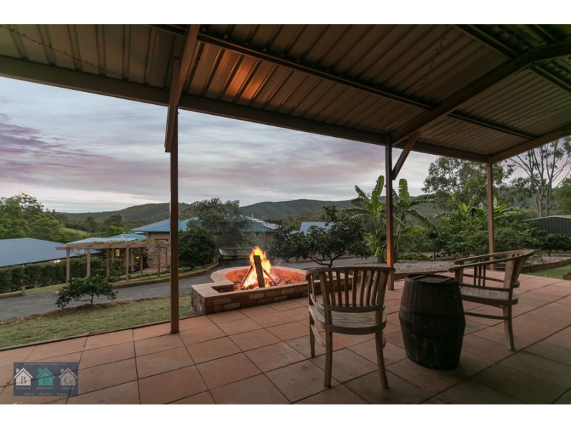 112 Halls Road, Luscombe QLD 4207