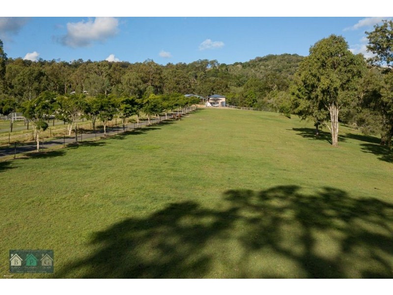 112 Halls Road, Luscombe QLD 4207