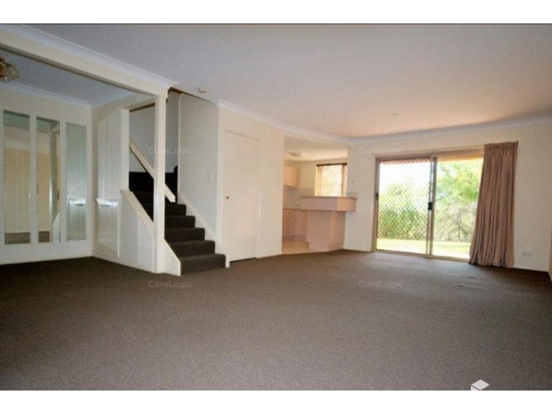 9/8 Kilpatrick Court, Highland Park QLD 4211