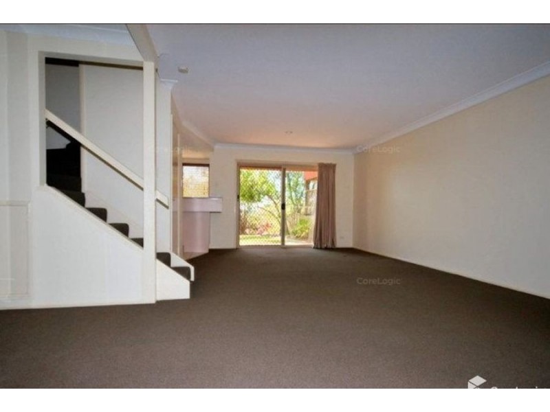 9/8 Kilpatrick Court, Highland Park QLD 4211