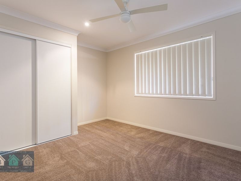 6 Wellers Street, Pacific Pines QLD 4211