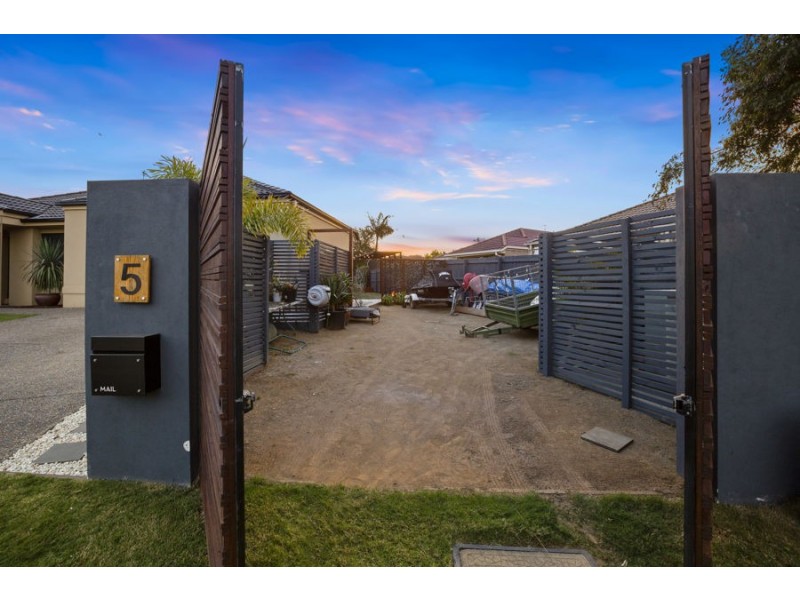 5 Linda Way, Upper Coomera QLD 4209