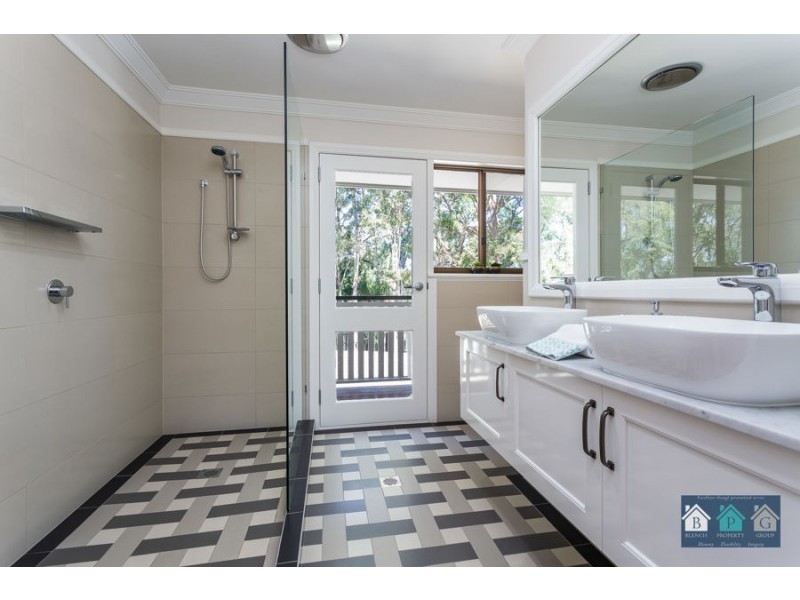 169 Rosemount Dr, Willow Vale QLD 4209