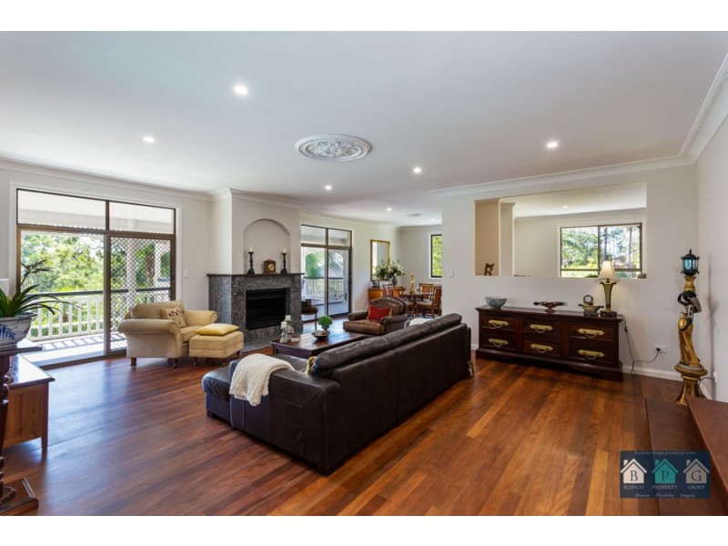 169 Rosemount Dr, Willow Vale QLD 4209