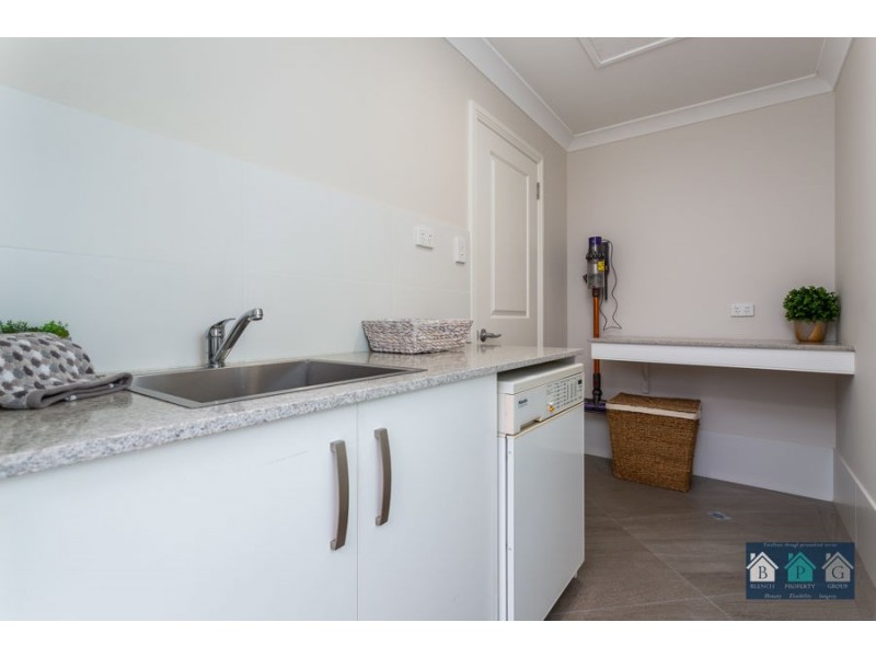 169 Rosemount Dr, Willow Vale QLD 4209