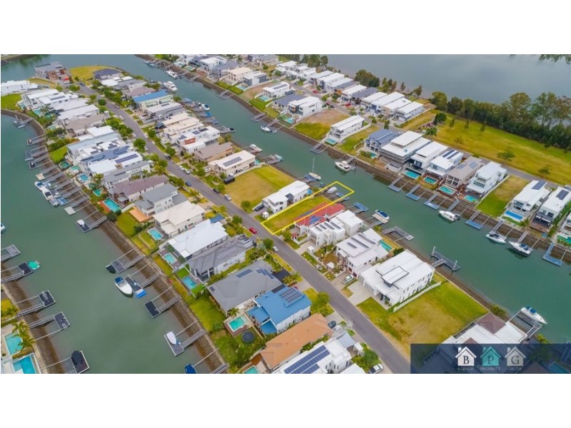 14 Harbourvue Court, Helensvale QLD 4212