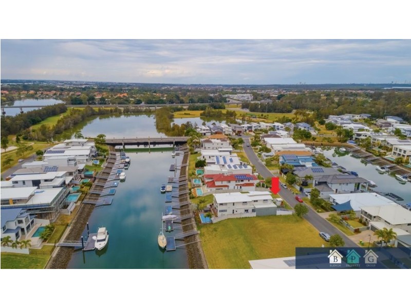 14 Harbourvue Court, Helensvale QLD 4212