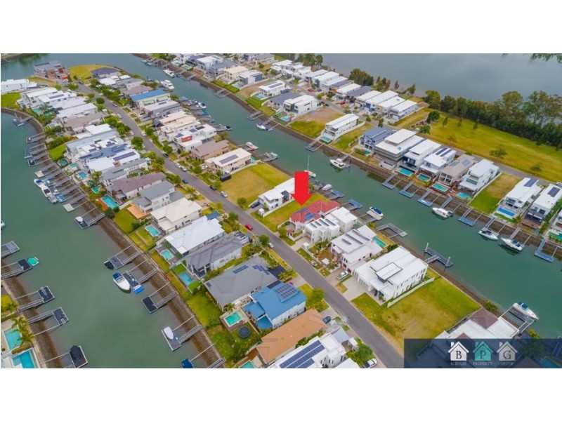 14 Harbourvue Court, Helensvale QLD 4212